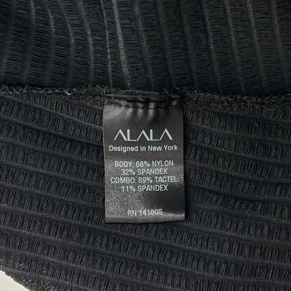 ALALA Sleeveless Crew Neck Horizontal Sheer Ribbed Top Black M - Picture 6 of 6